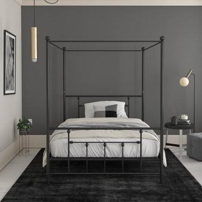 Queen Canopy Bed O90241