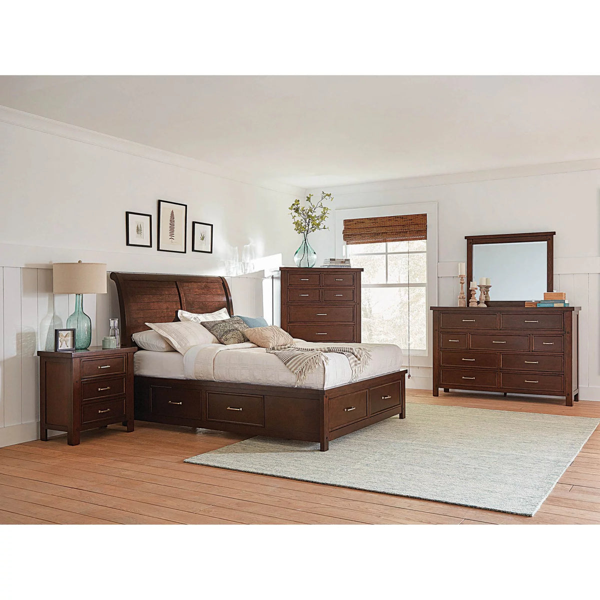 Queen Storage Bed L512455