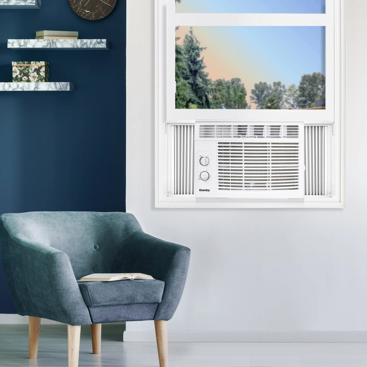 5000 BTU White Window AC U21314