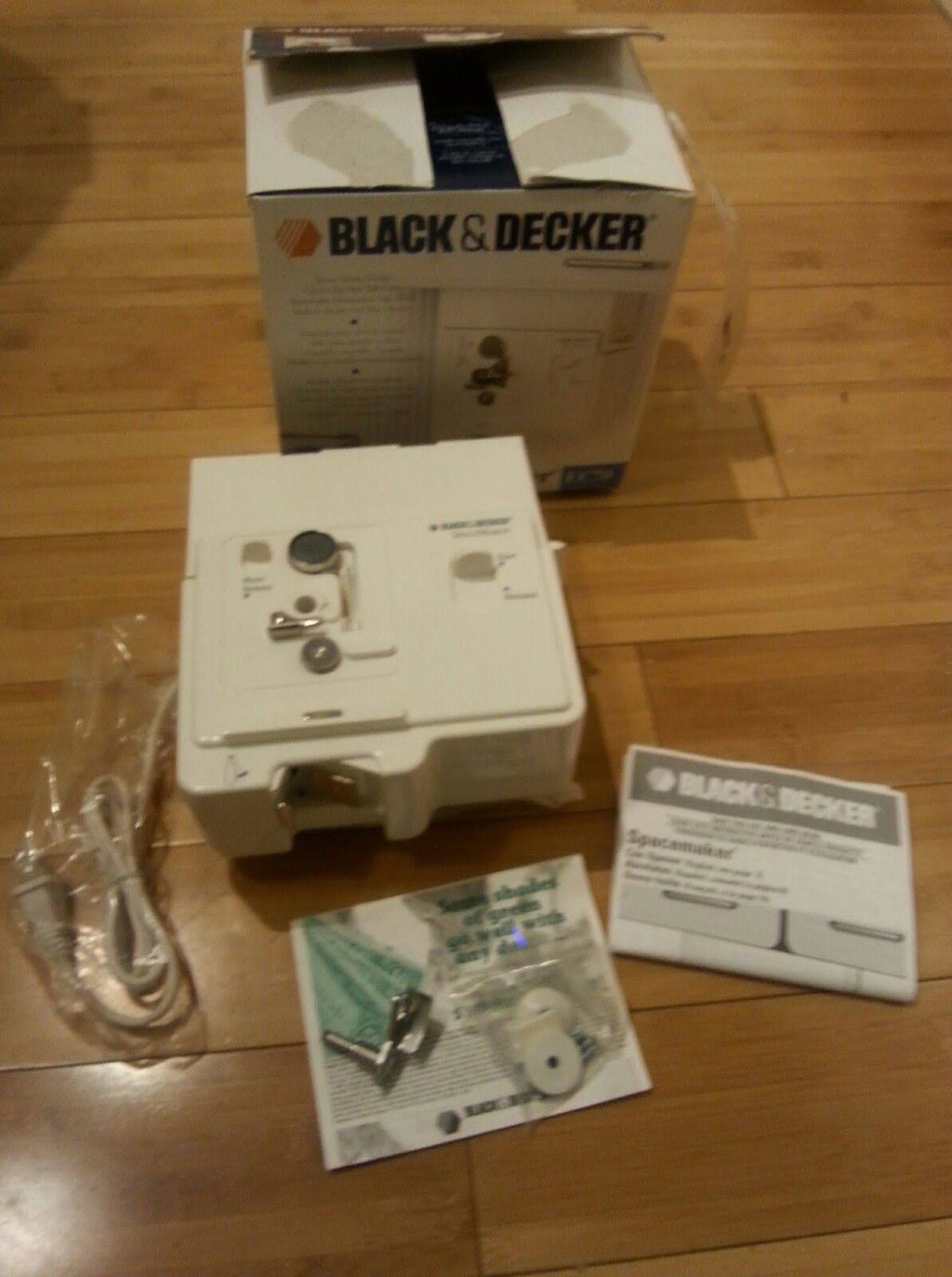 Under Cabinet Electric Can Opener I91609
