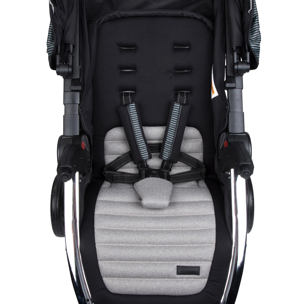 Stroller and Rear-Facing Infant Car Seat E633