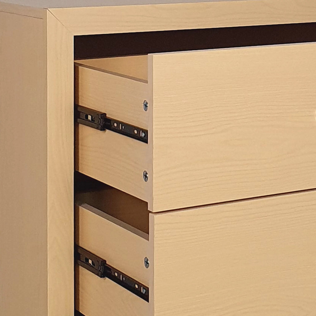 2 Piece 4 Drawer Dresser and Nightstand Set A27451