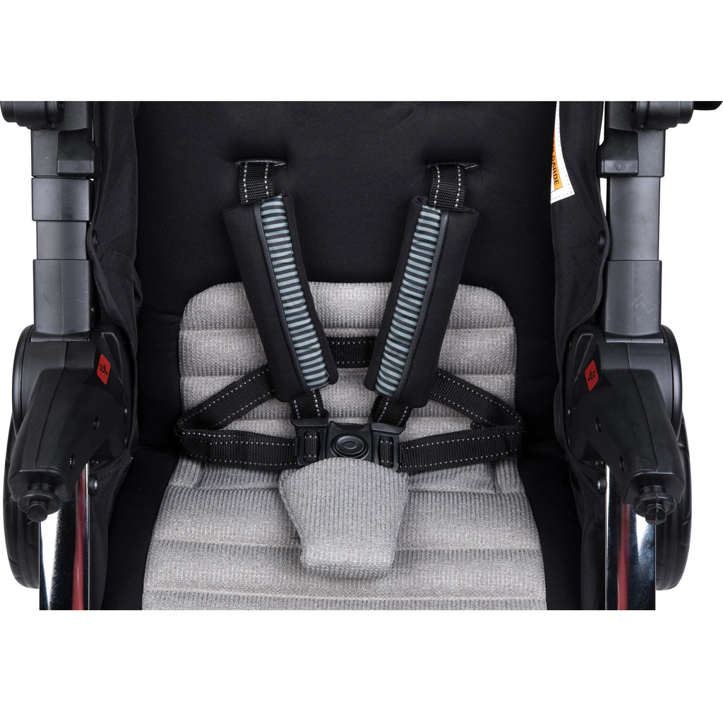Stroller and Rear-Facing Infant Car Seat E633