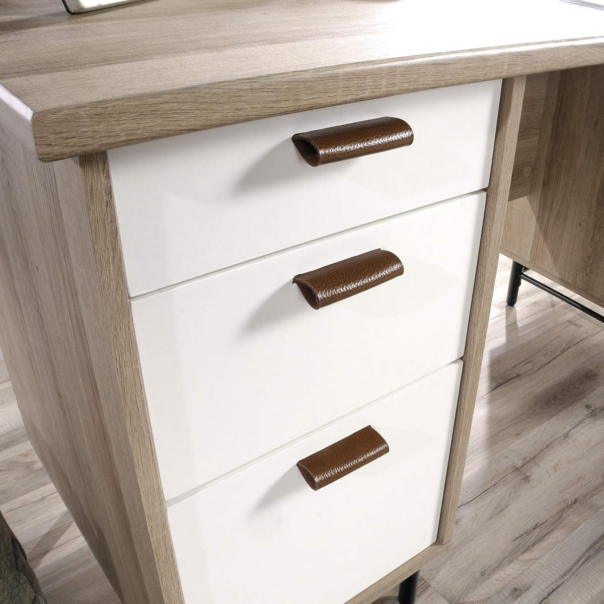 Executive Desk, Sky Oak Finish R2637