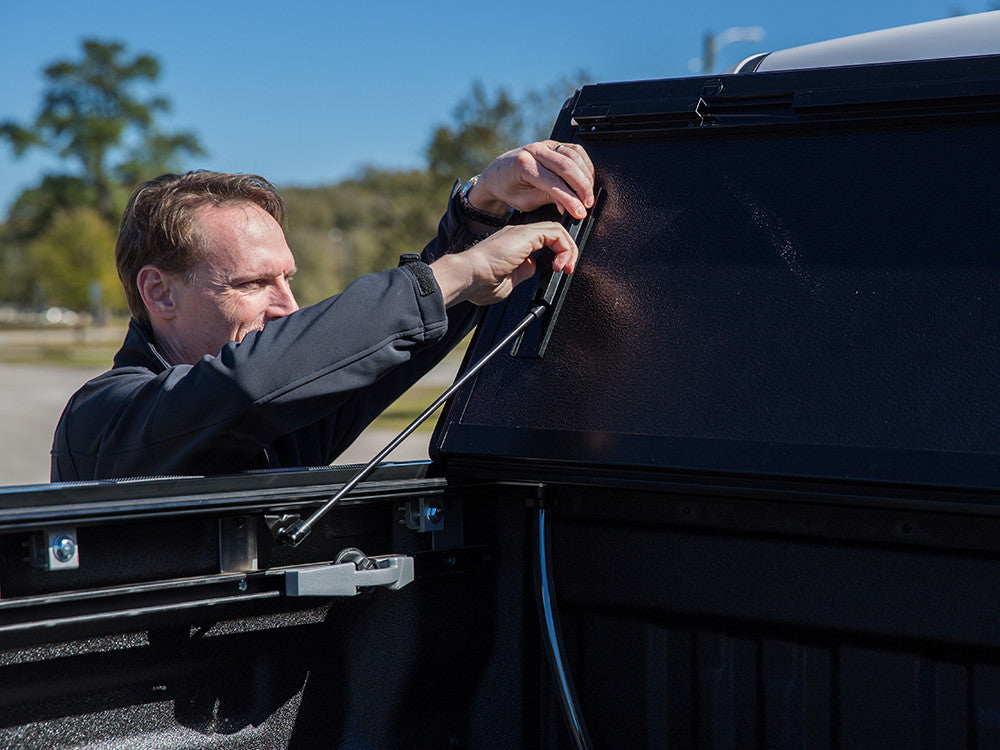 FX3 Hard Folding Tonneau Truck Bed Cover N18472