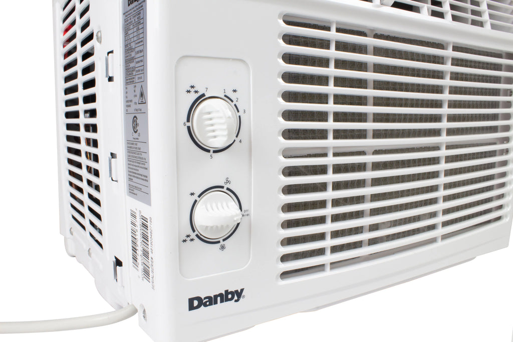 5000 BTU White Window AC U21314